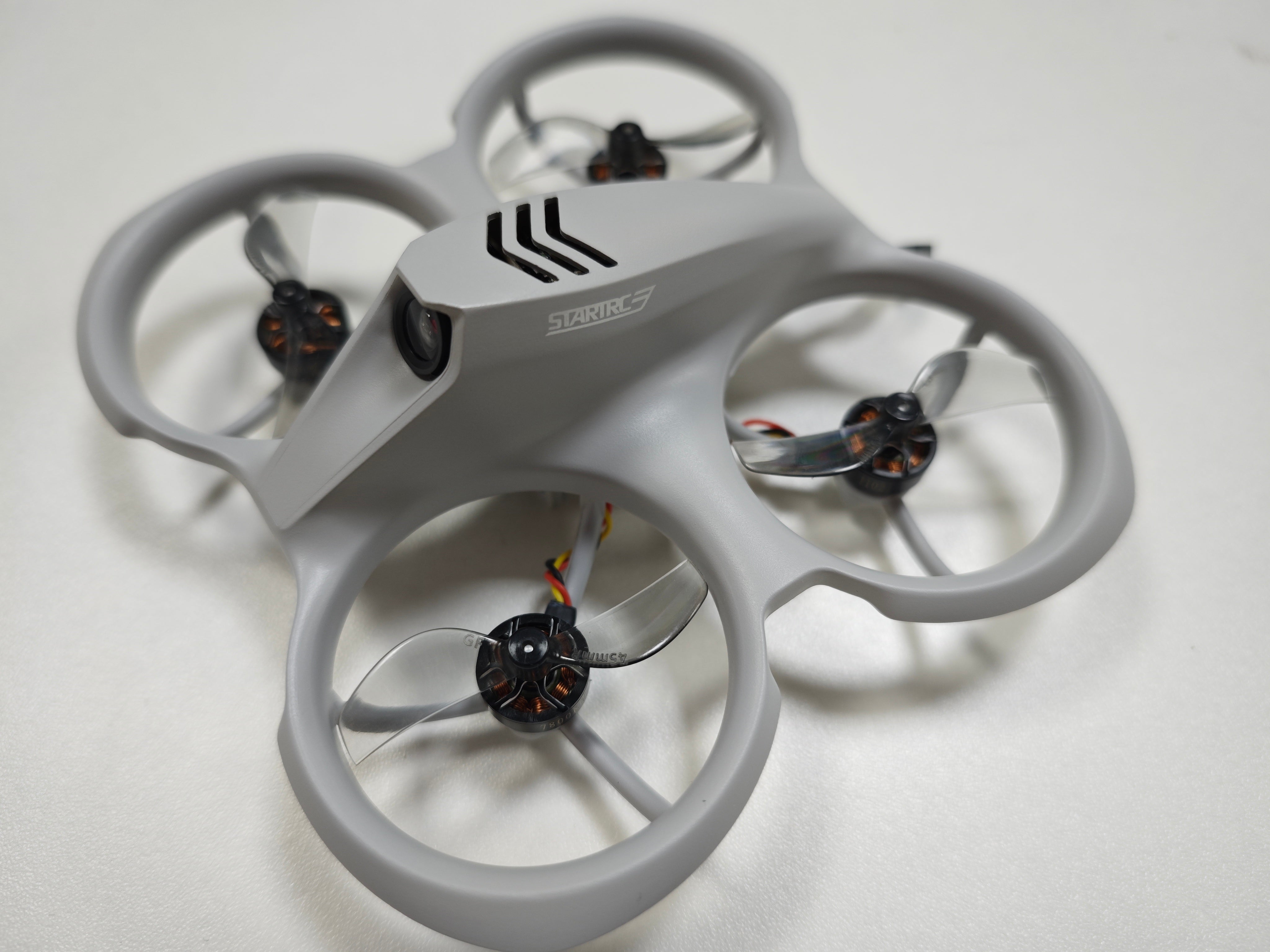 STARTRCE Train the unmanned aerial vehicle (UAV) micro FPV traverse aircraft 20-minute flight